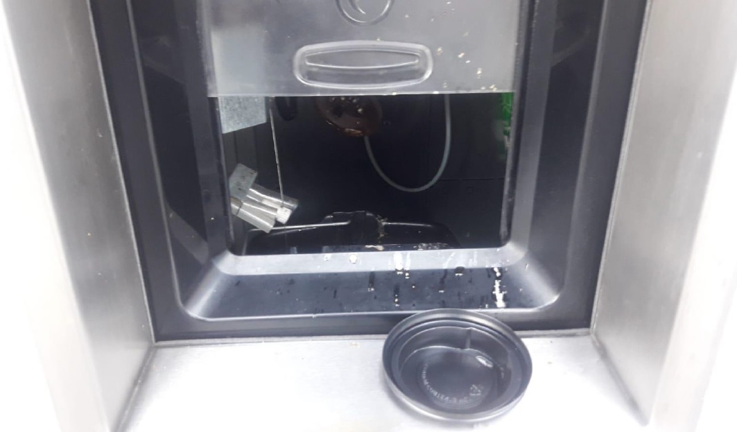 Poničený automat