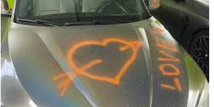 Posprejované auto
