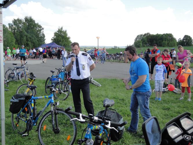 Přes kopec na Hradec- zahájení cyklistické sezóny.JPG