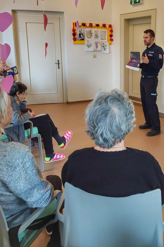 Preventivní přednáška červenokosteleckým seniorům v oblastní charitě - 27.2.2024