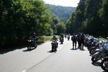 Prijezd motorek.jpg