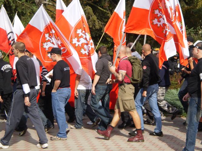 Procházející průvod ulicemi Kladna
