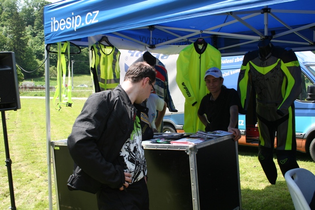 Projekt Bezpečně na motorce s Mírou Lisým.JPG