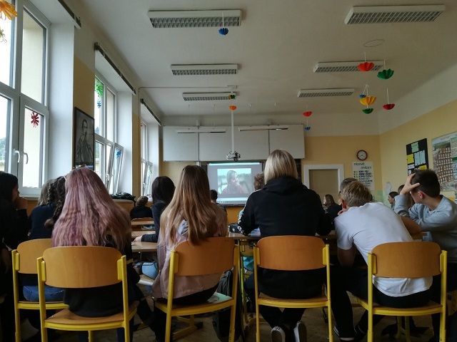 Protidrogový vlak_2.jpg