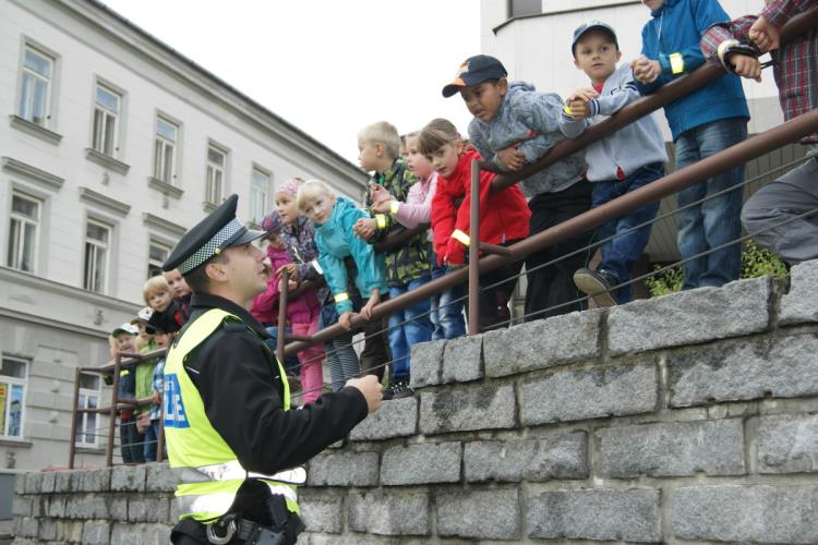 Prvňáčci na přechodech 