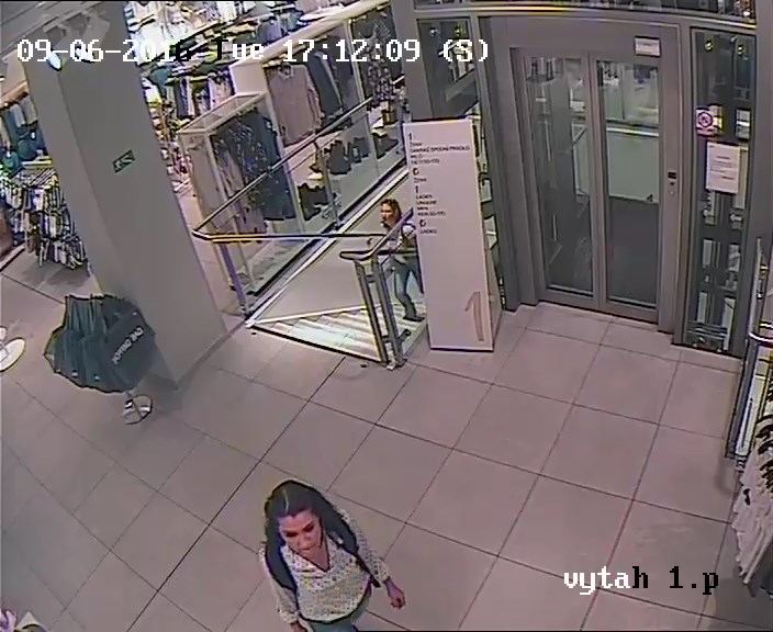 První podezřelá 2.jpg