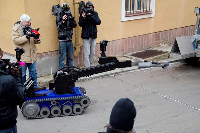 Pyrotechnický robot tEODor28