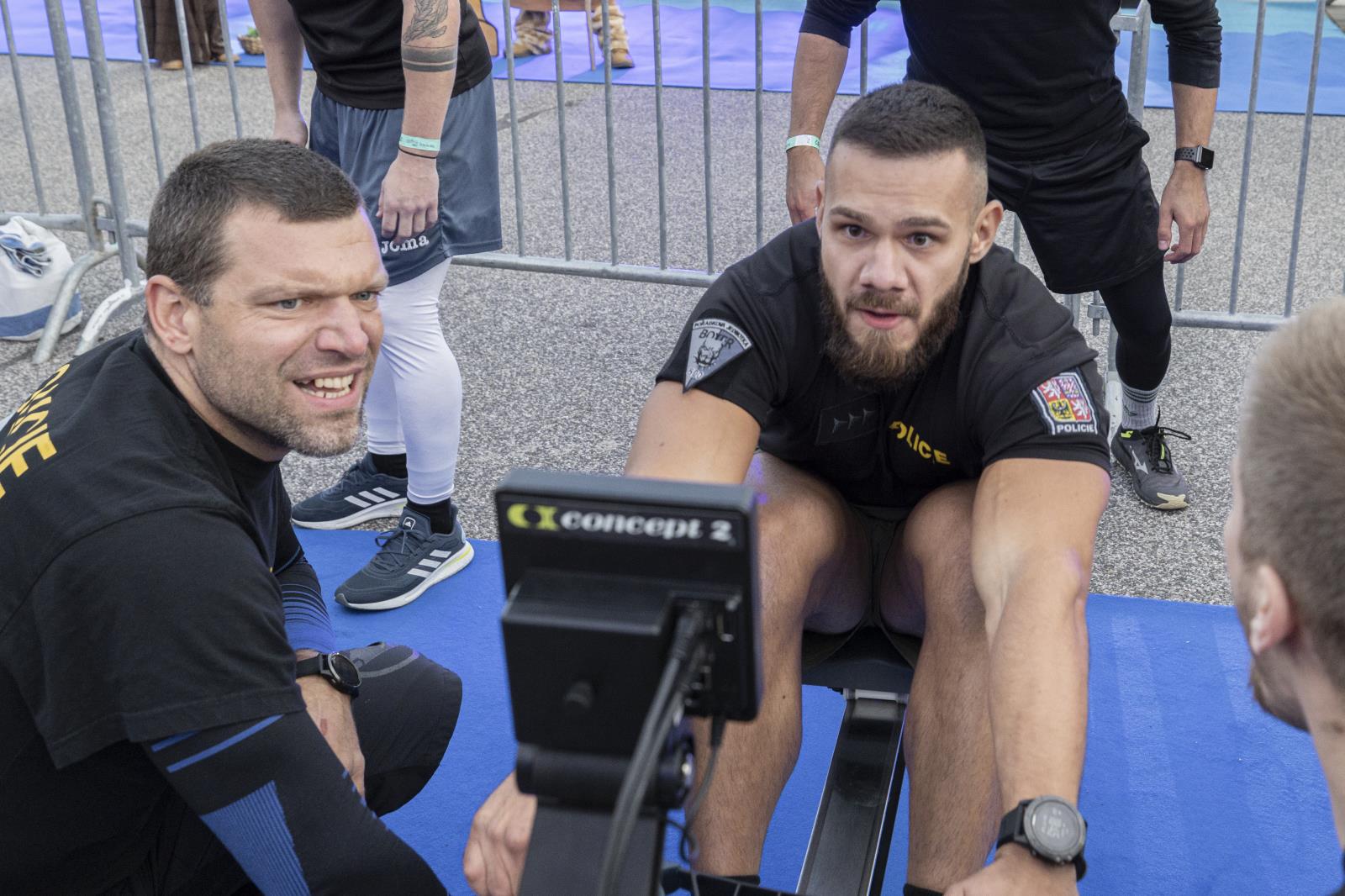 Regata IZS Česko vesluje