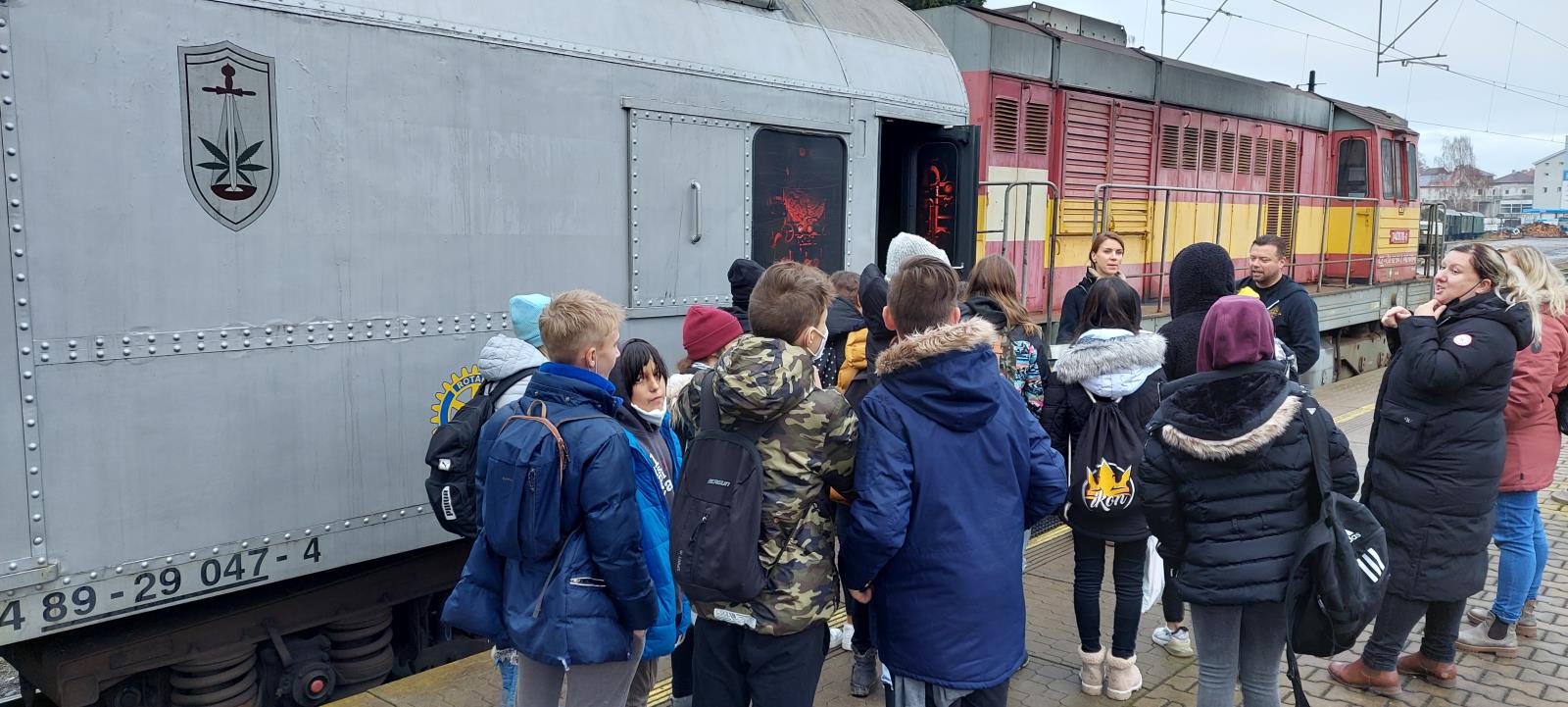 Revolution train