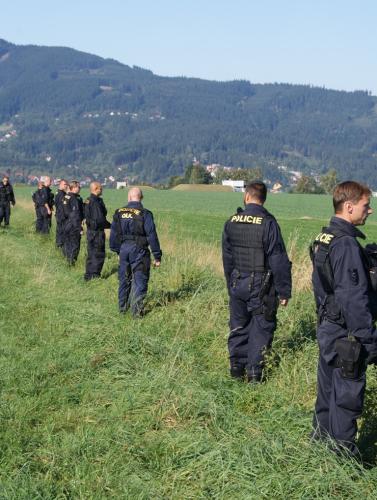 Rojnice policistů pro vyhledání dalších obětí