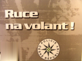Ruce na volant .jpg