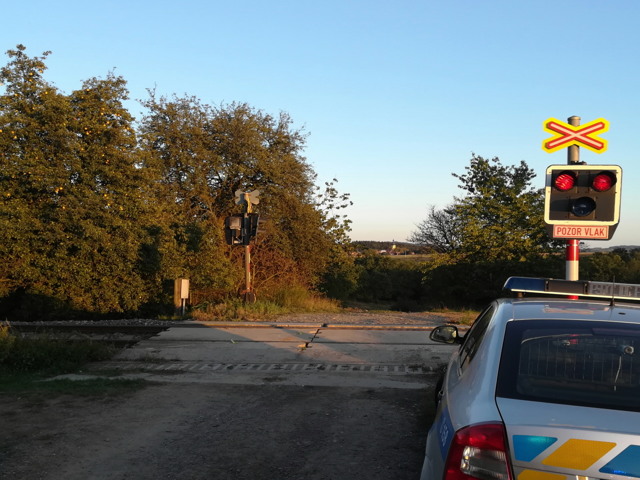 SDN - moto x vlak - Kloužovice - 01.jpg