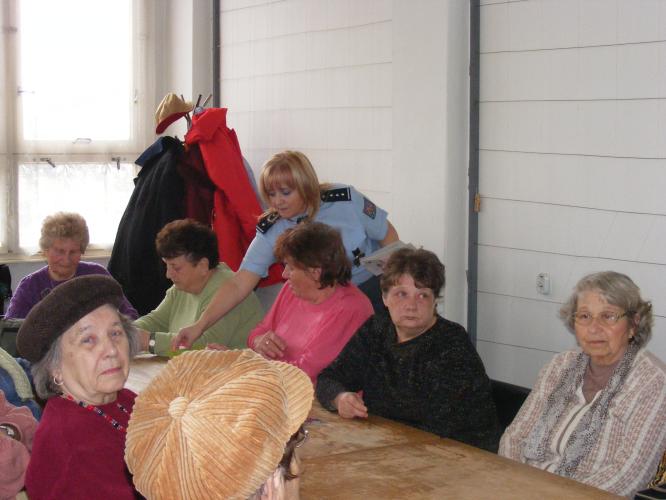 Senioři - Stochov 17.3. 10 016.jpg