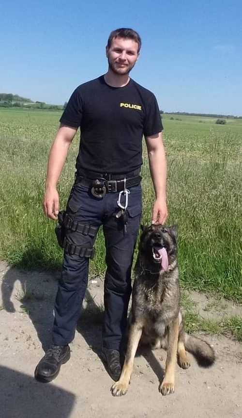 Skvělá práce služebního psa