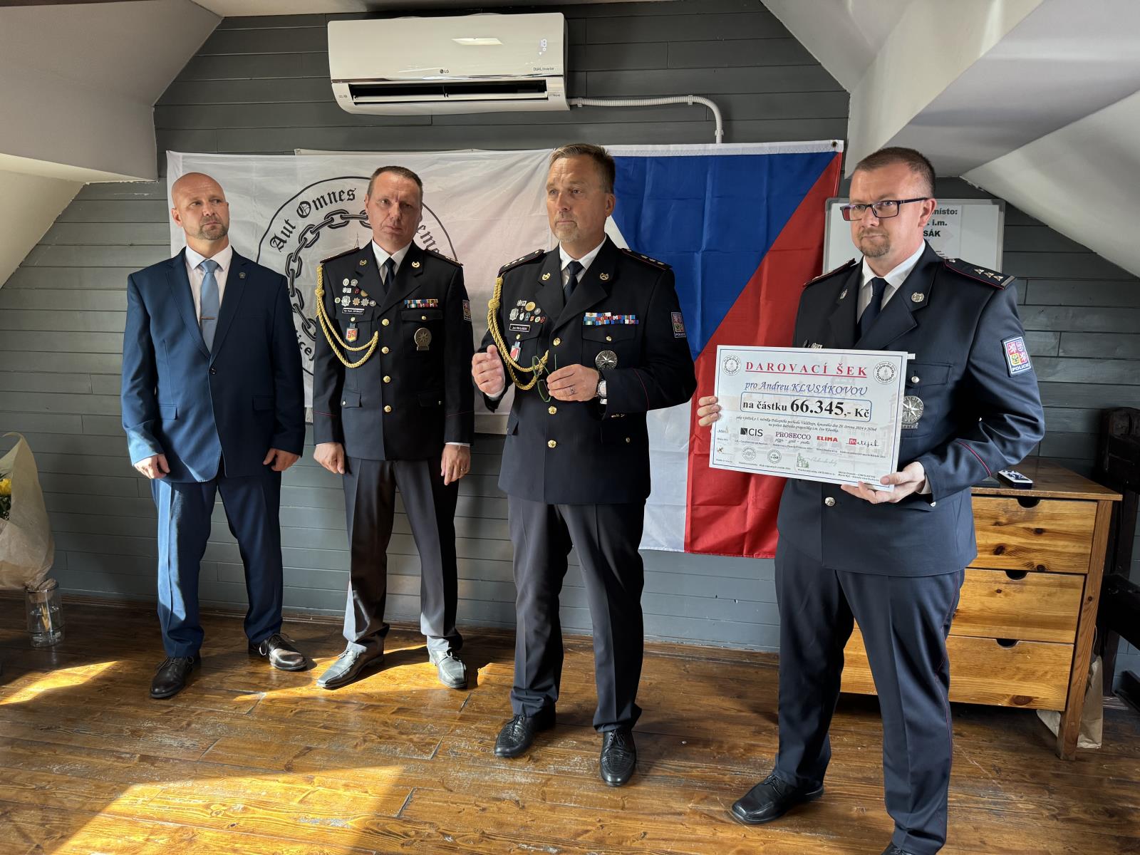 Slavnostní akt - policejní pochod