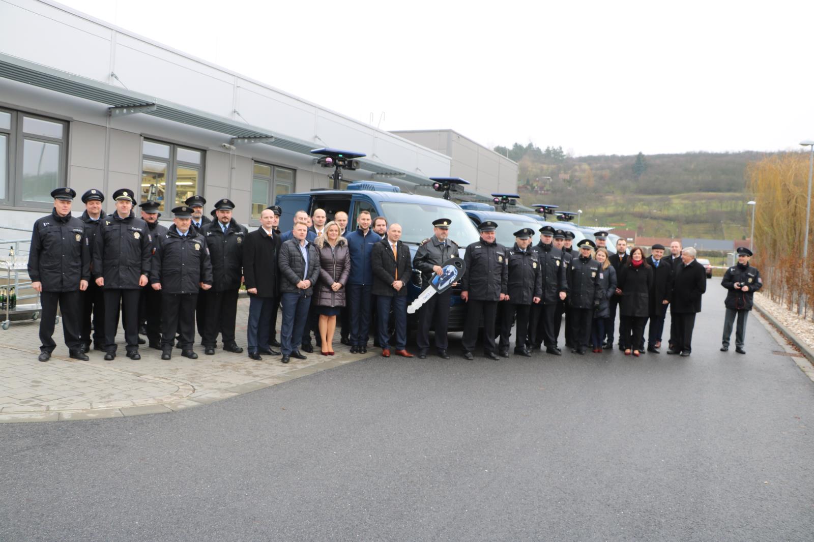Slavnostní předání nových termovizí v Uherském Hradišti