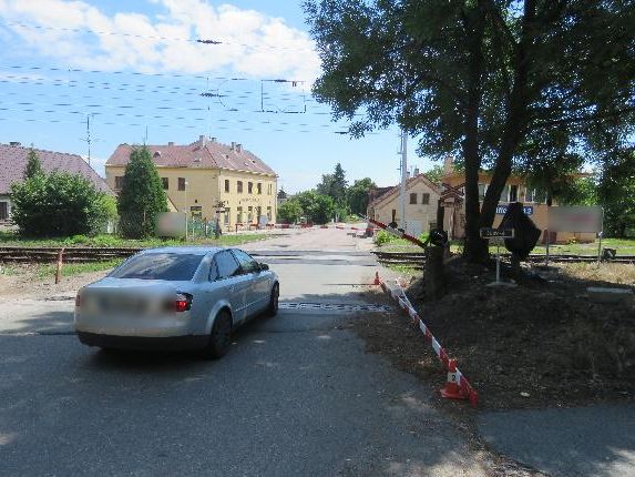 Smiřice - železniční přejezd