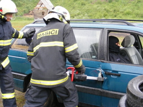 Stříhání auta.jpg