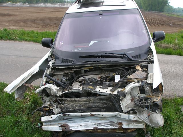 Srážka vlaku s autem u Světí - foto č. 1