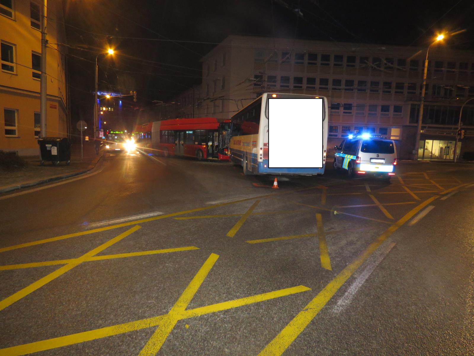 Střet autobusu s trolejbusem v ČB I.