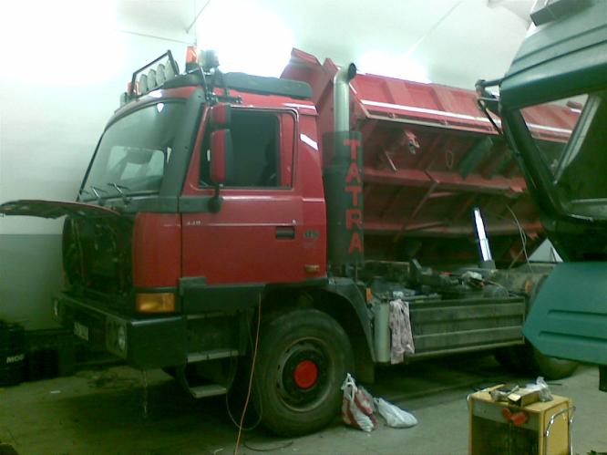 Tatra 815