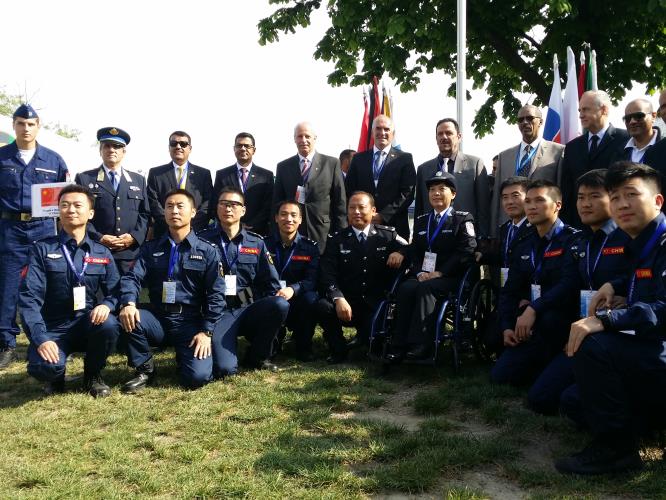 Tým policistů z Číny