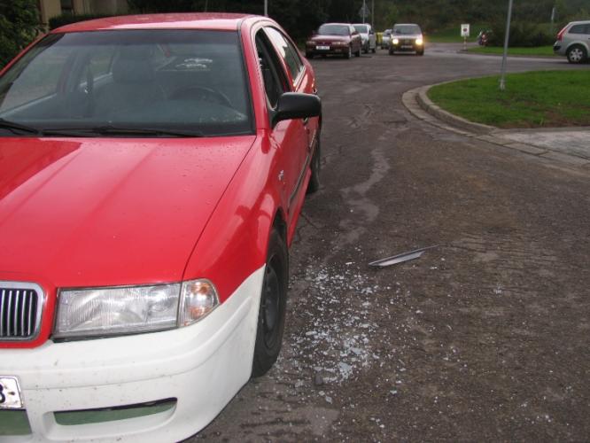 Ujížděl před policisty (3)