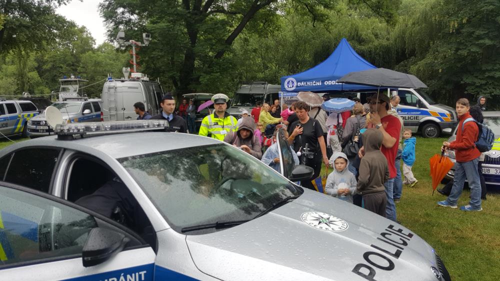 Ukázka vozidla pořádkové policie