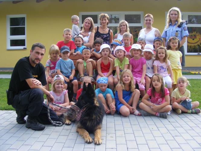 Ukázka práce čtyřnohých ochránců zákona  .jpg