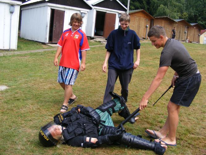 Ukázky práce jindřichohradecké policie  na LDT Osika .jpg