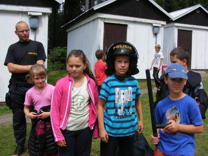 Ukázky práce jindřichohradecké policie  na LDT Osika .jpg