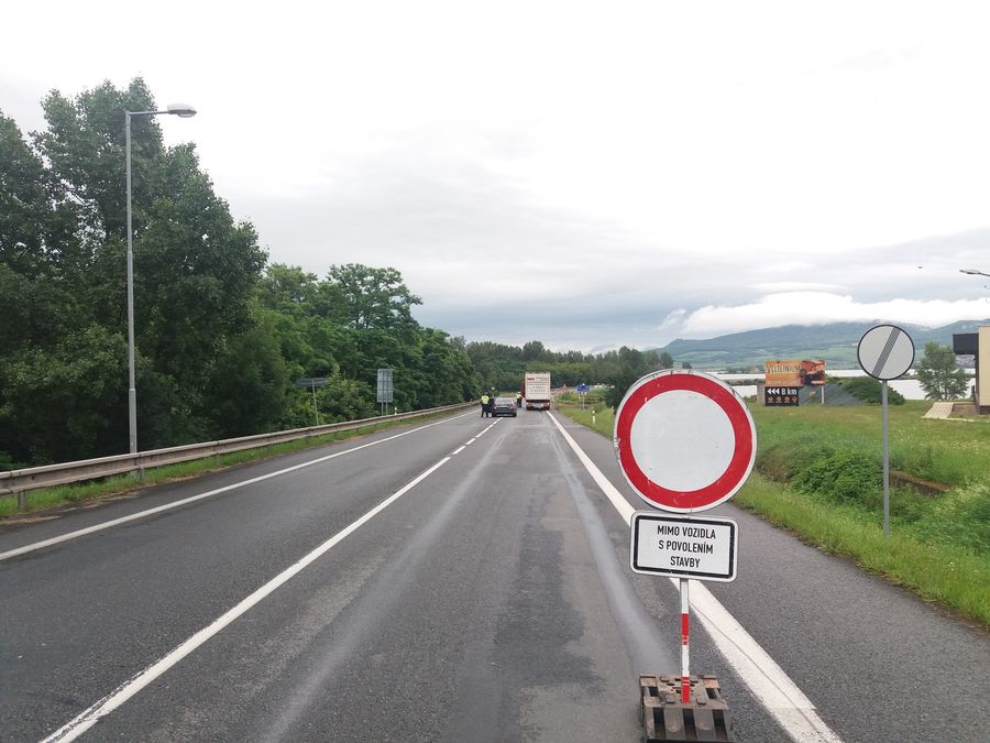 Uzavírka Nové Mlýny.jpg