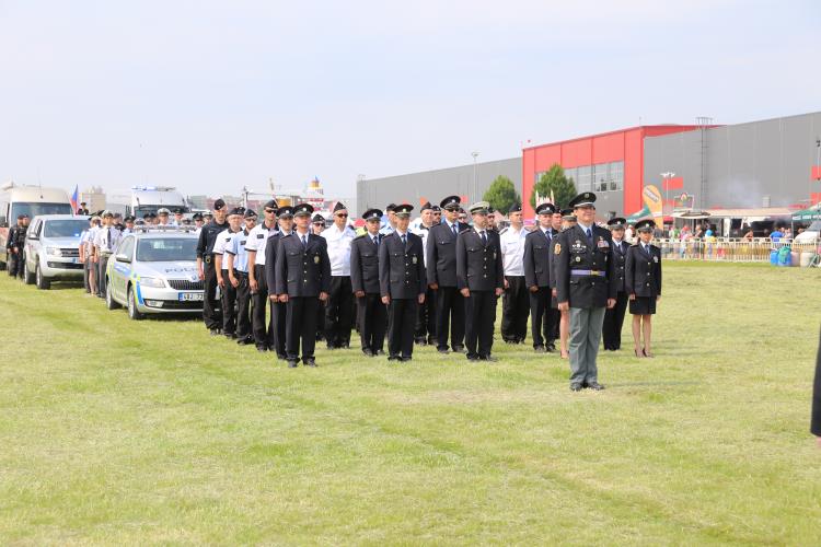 VIII. DEN S  POLICIÍ (6)
