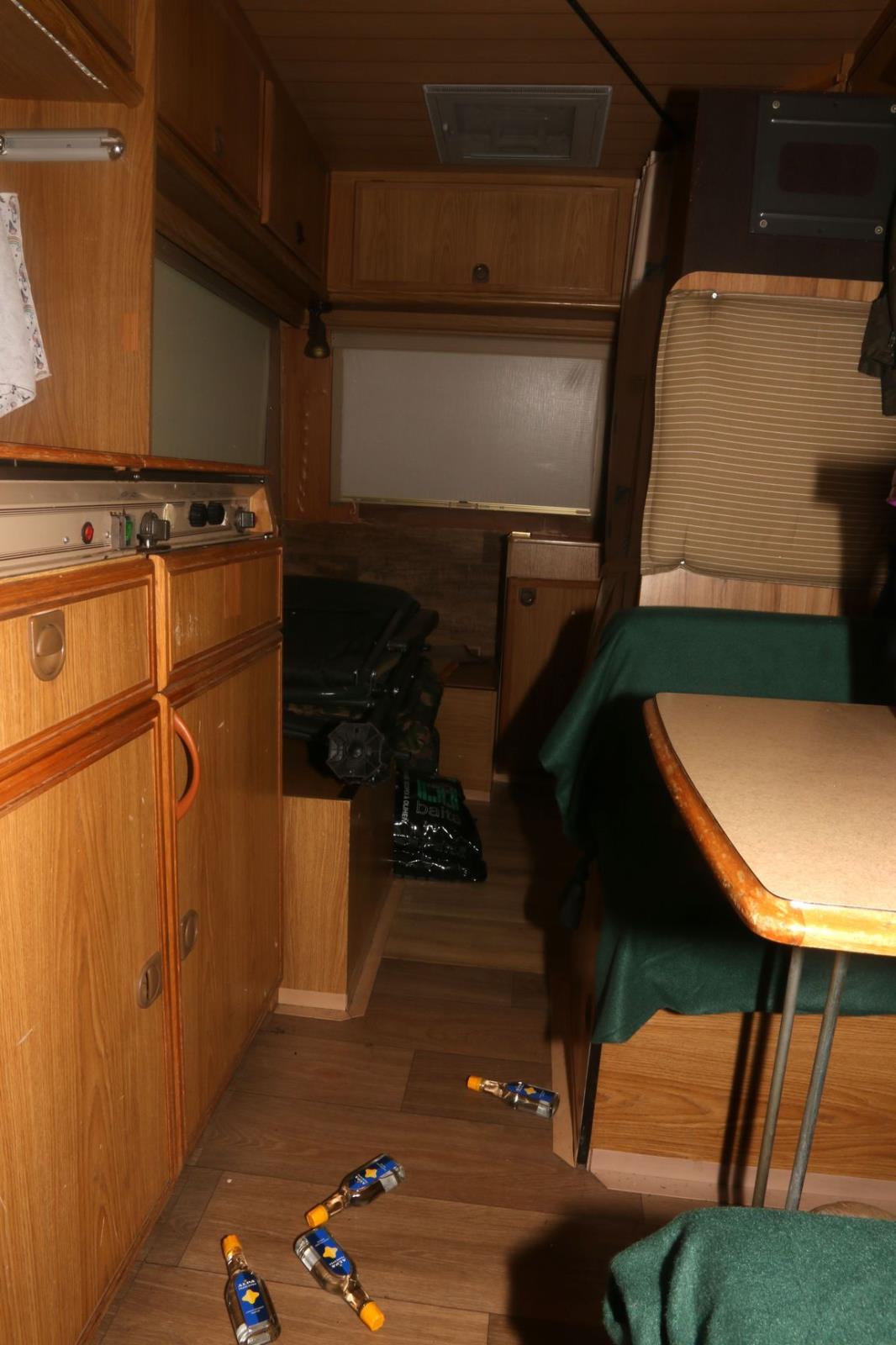 Vloupání karavan