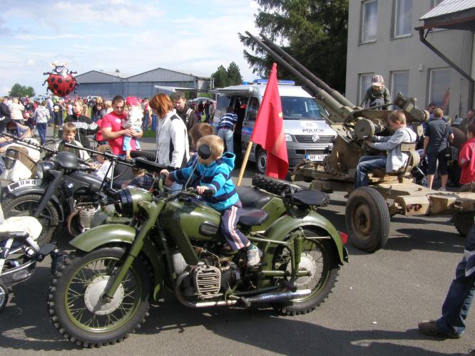 Vojenská technika