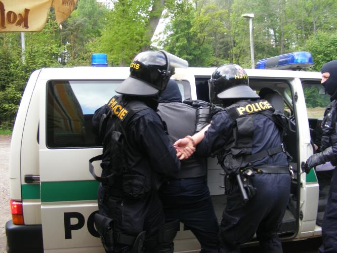 Výcvik pořádkové jednotky sekce ÚO J.Hradec.jpg