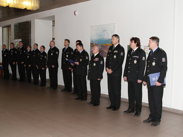 Vyřazení policistů ŠPS Lišov 02.JPG