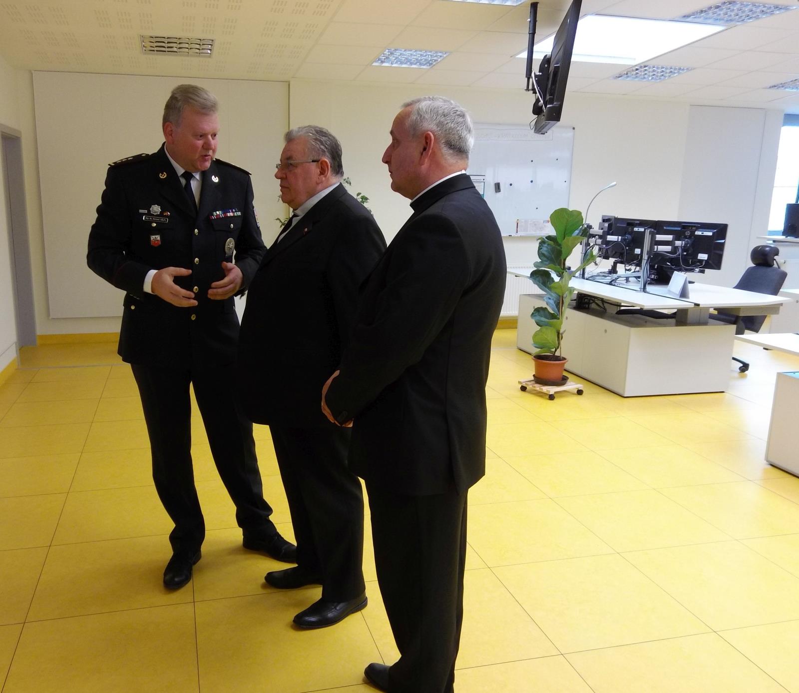 Vzácná návštěva Dominik kardinál Duka V.jpg