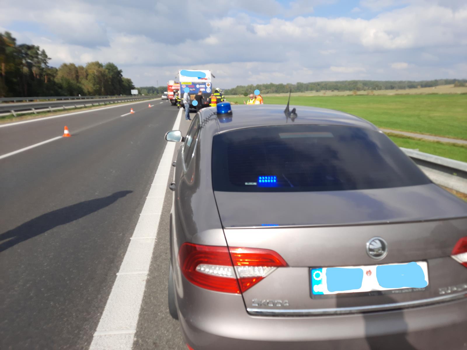 Zásah u hořícího vozidla na D3 1.
