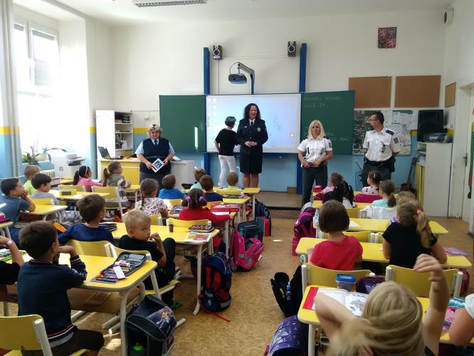 Zebra 3.9.2015 - ZŠ Amálská 