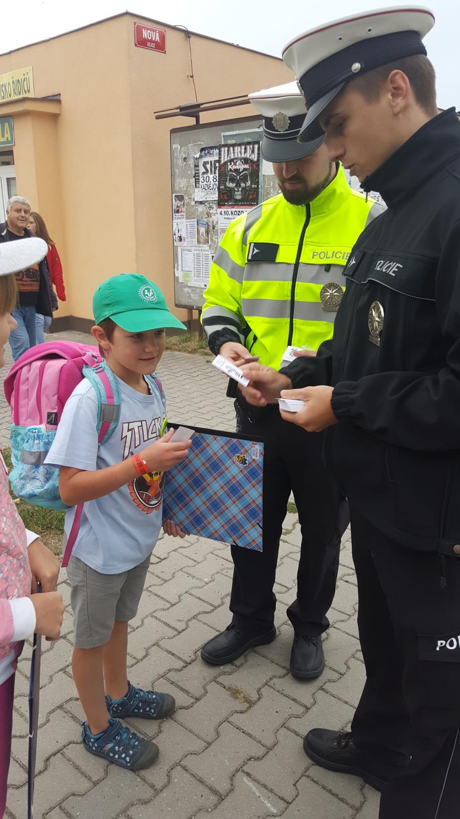 Zebra se za tebe nerozhlédne