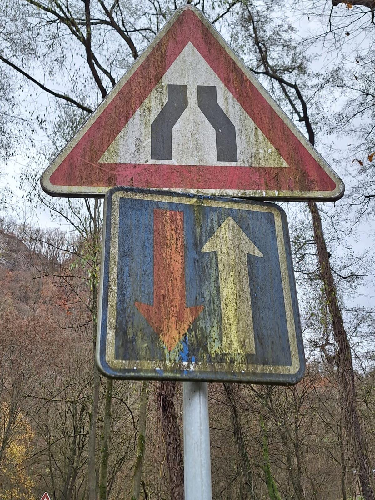 Zjištěné závady na dopravním značení