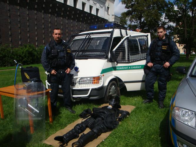 akce na náměstí Jiřího z Poděbrad P-3 3