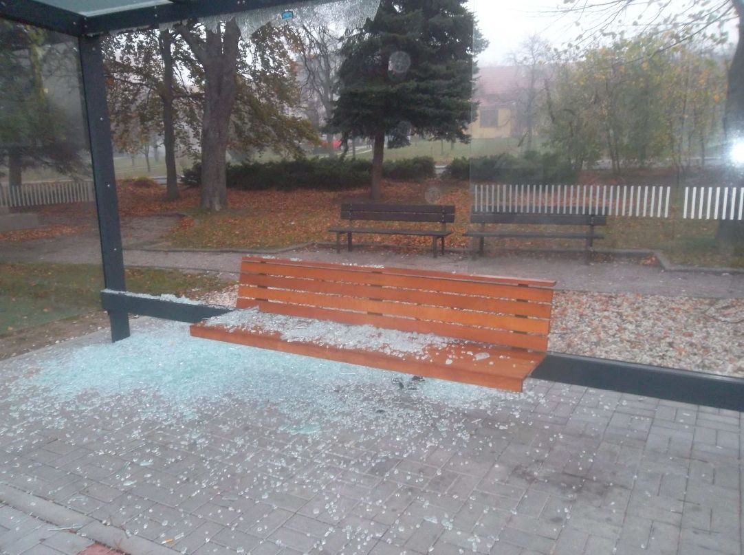 autobusová zastávka v Nivnici
