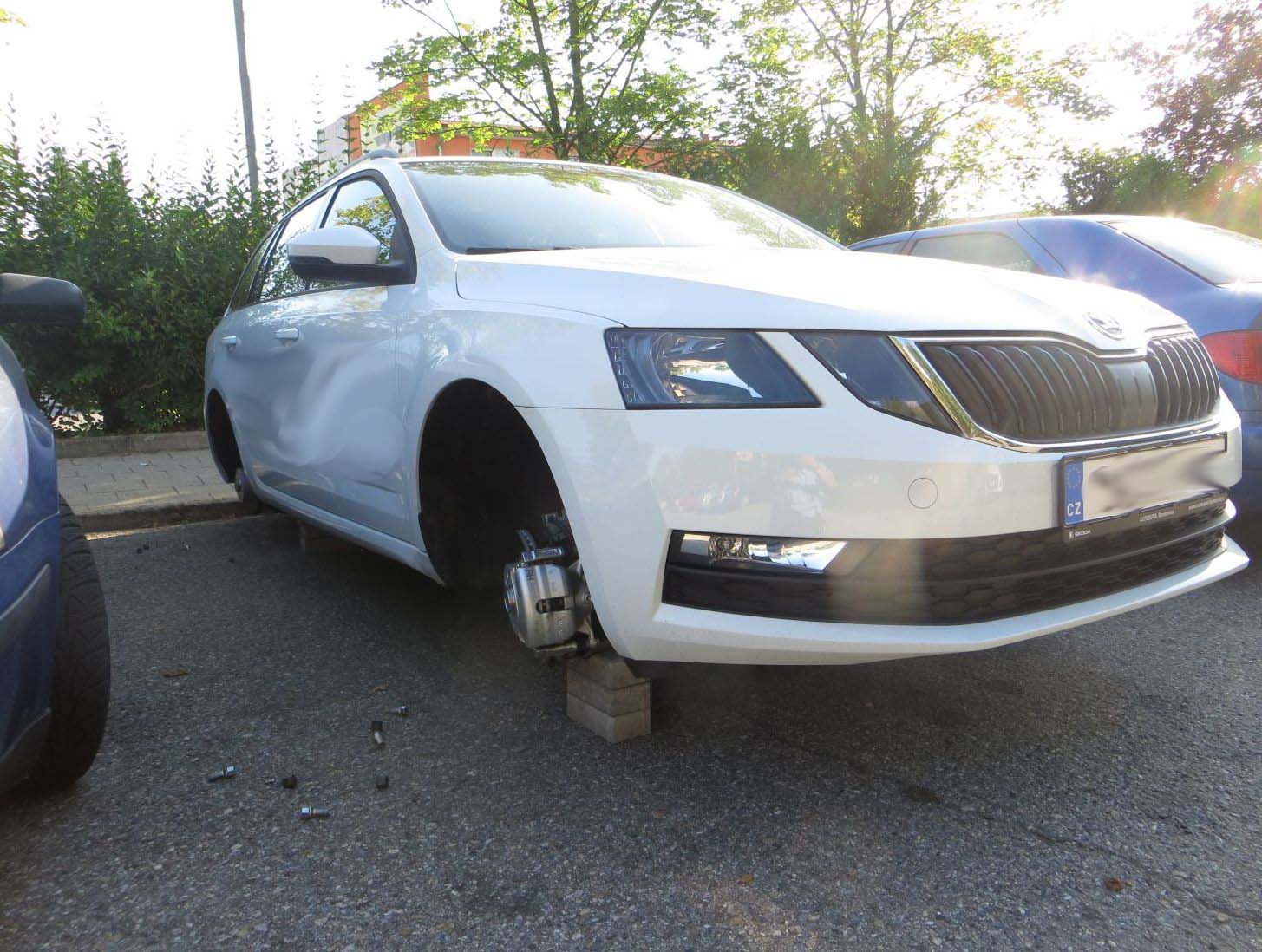 bez_kol_3.jpg