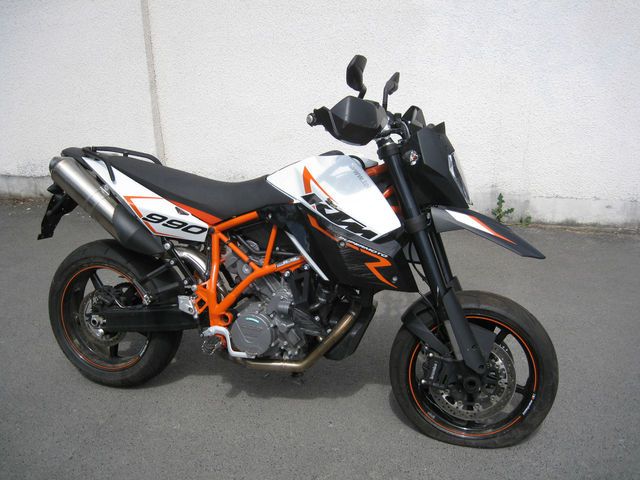 bouraný motocykl - klikař.jpg