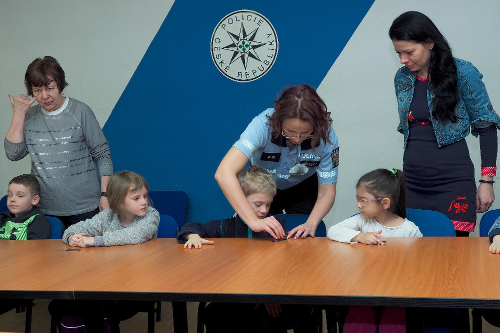 čtení Policejních pohádek