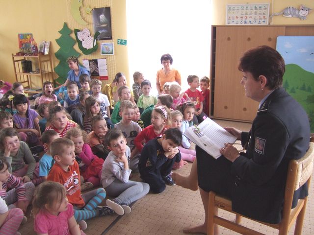 čtení pohádek