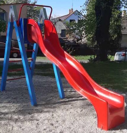 dětská skluzavka - před odcizením