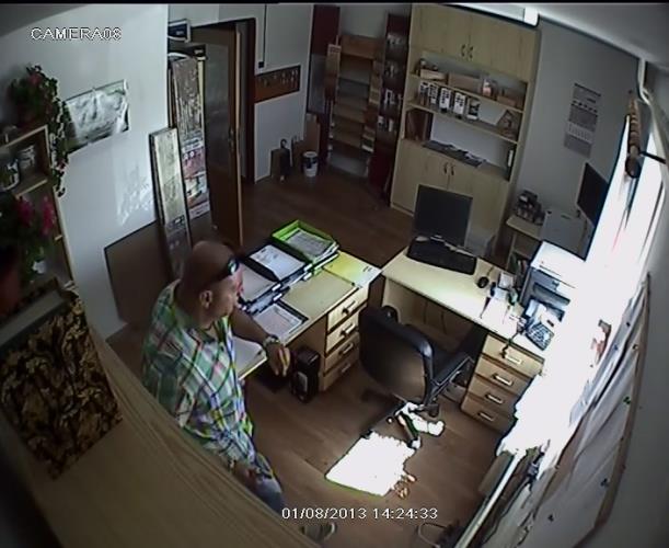 foto krádež II.JPG